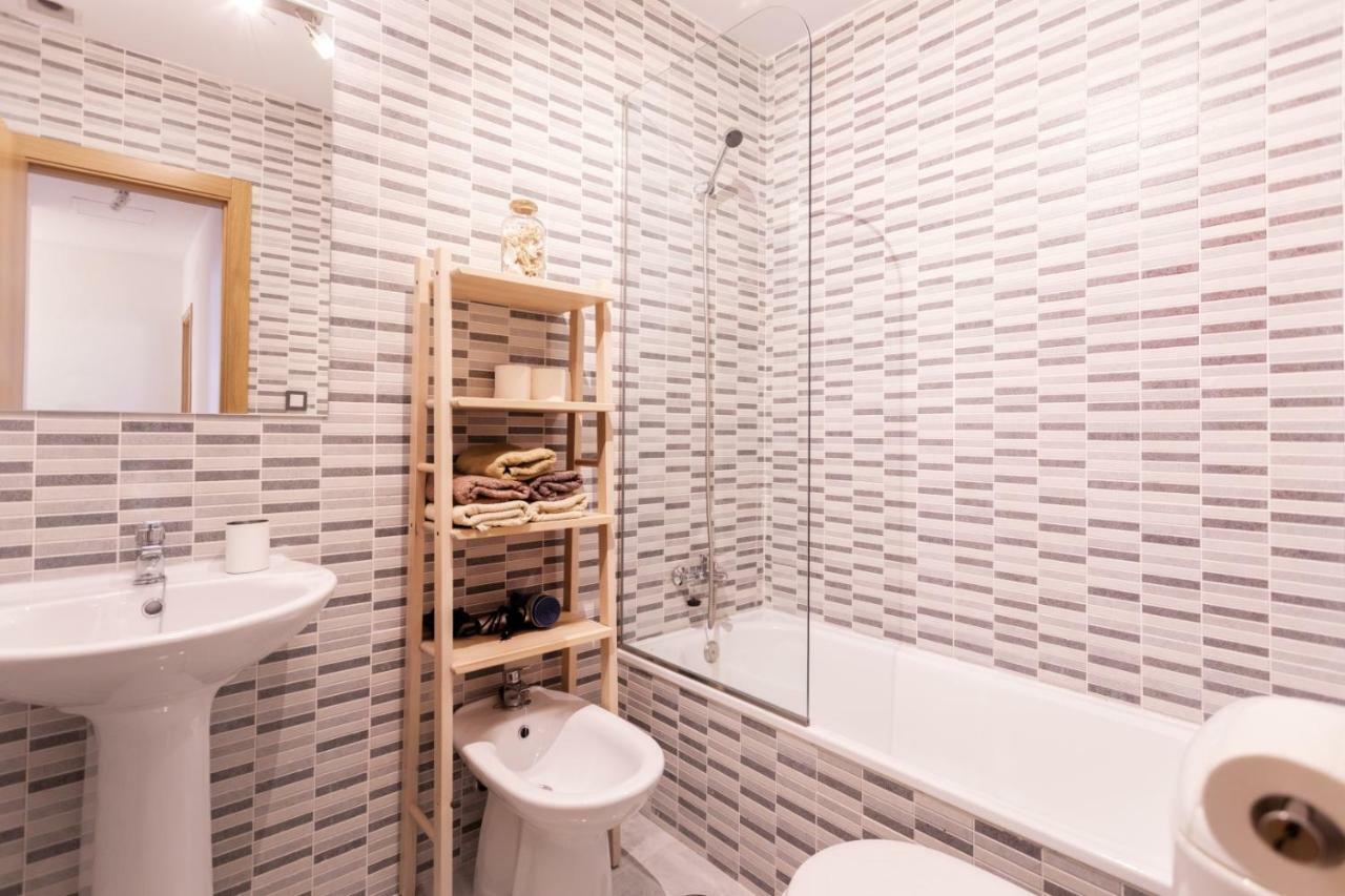 -Malagasunapts- Rooftop Pool & Free Parking מראה חיצוני תמונה
